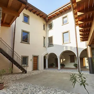 Palazzo Eleonora Bed & Breakfast